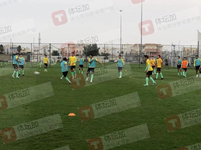 米乐M6-国足完成2023最后一练 张琳芃朱辰杰或缺阵热身赛